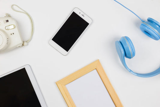Top 10 Must-Have Apple Mobile Accessories for 2025