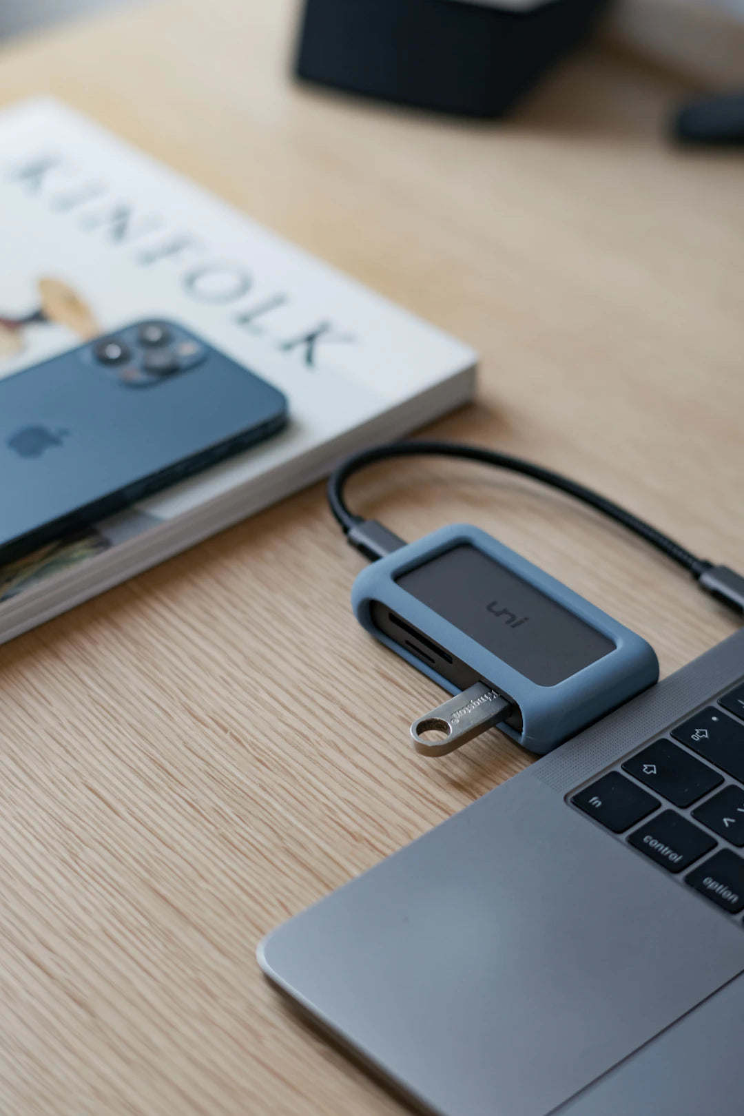 Reliable Charging Accessories for MacBooks on the Go