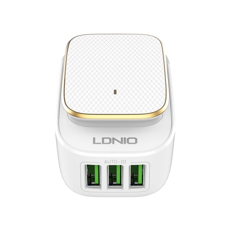LDNIO A3305 3.4A 3 USB Interfaces Travel Charger Mobile Phone Charger, Support Touch LED Night Light, EU Plug,, Type-C / USB-C, Micro USB, 8 Pin