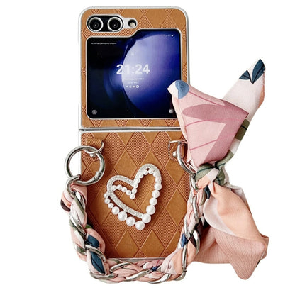 Diamond Square 3D Heart Pattern Full Coverage Phone Case with Scarf / Bracelet, For Samsung Galaxy Z Flip6 / Flip7 FE, For Samsung Galaxy Z Fold5, For Samsung Galaxy Z Flip5, For Samsung Galaxy Z Fold4