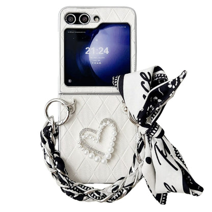 Diamond Square 3D Heart Pattern Full Coverage Phone Case with Scarf / Bracelet, For Samsung Galaxy Z Flip6 / Flip7 FE, For Samsung Galaxy Z Fold5, For Samsung Galaxy Z Flip5, For Samsung Galaxy Z Fold4