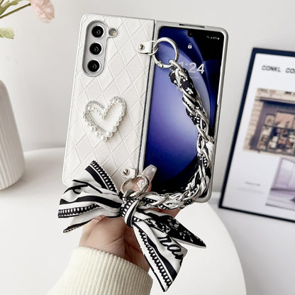 Diamond Square 3D Heart Pattern Full Coverage Phone Case with Scarf / Bracelet