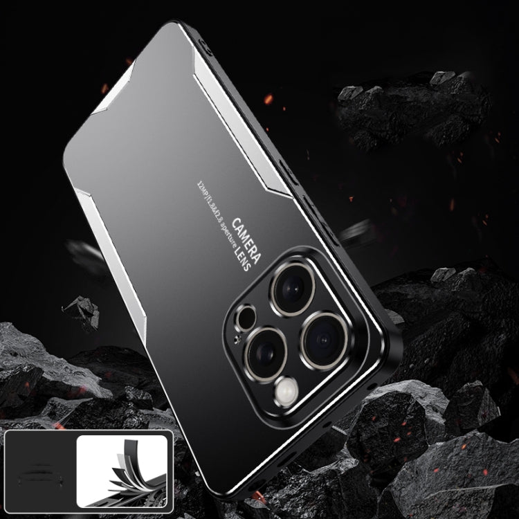 Blade Series TPU Hybrid Metal Phone Case, For iPhone 17e / 16e, For iPhone 17 Pro Max, For iPhone 17 Pro, For iPhone 17, For iPhone Air, For iPhone 16 Pro Max